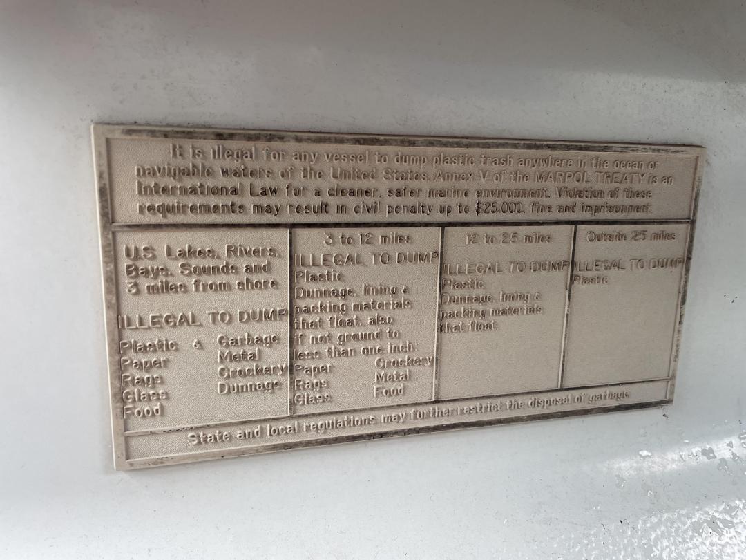 Photo '43' of 1990 Sea-Ray 330 Cabin Cruiser Photo '43' of 1990 Sea-Ray 330 Cabin Cruiser