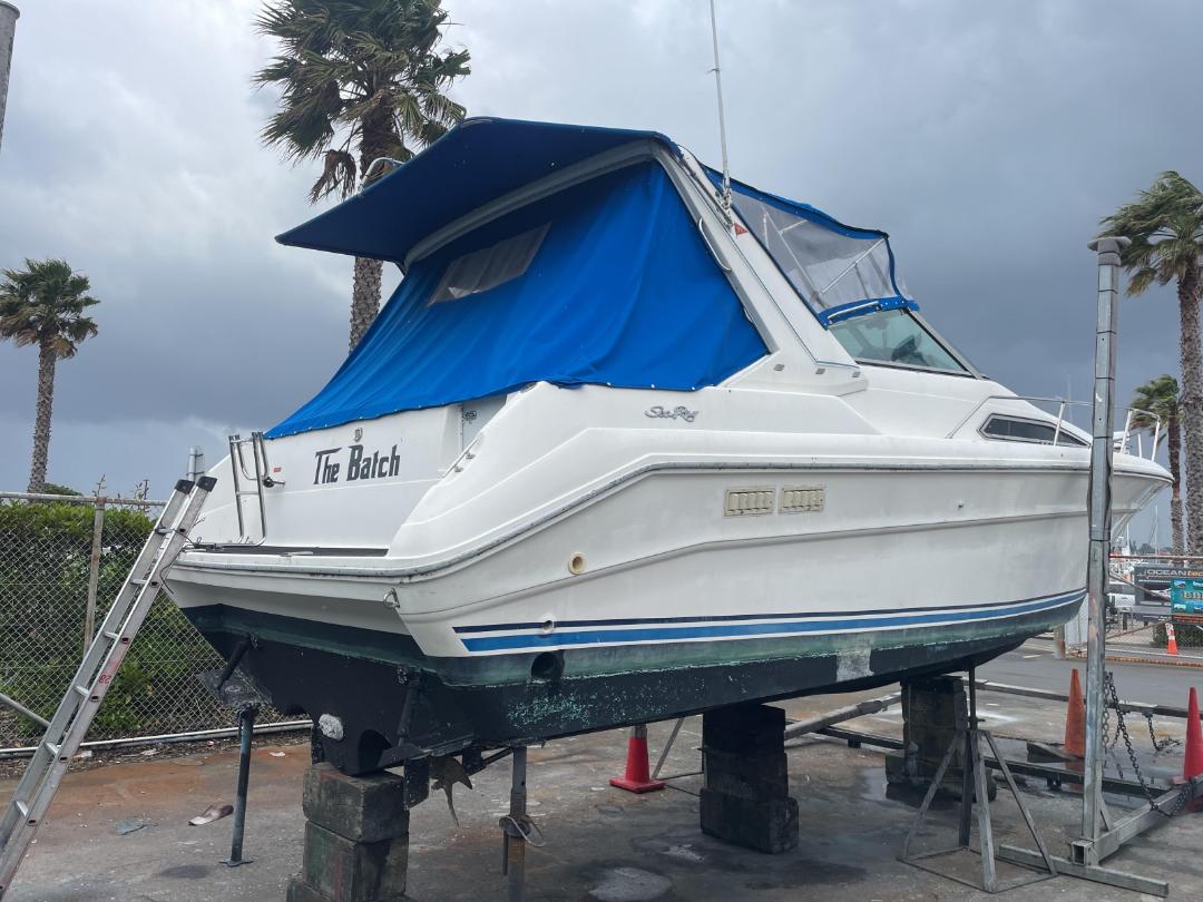 Photo '3' of 1990 Sea-Ray 330 Cabin Cruiser Photo '3' of 1990 Sea-Ray 330 Cabin Cruiser