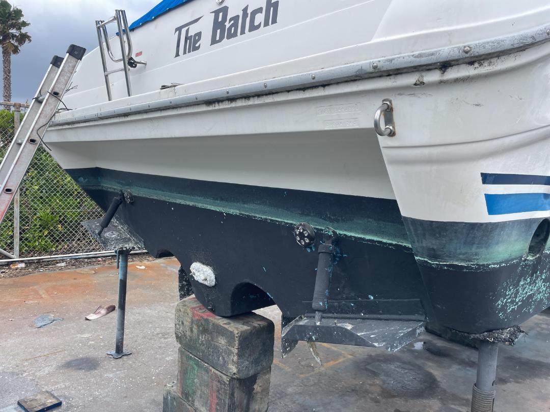 Photo '8' of 1990 Sea-Ray 330 Cabin Cruiser Photo '8' of 1990 Sea-Ray 330 Cabin Cruiser