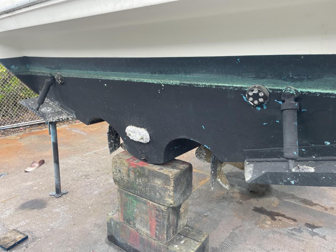 Photo '48' of 1990 Sea-Ray 330 Cabin Cruiser Photo '48' of 1990 Sea-Ray 330 Cabin Cruiser