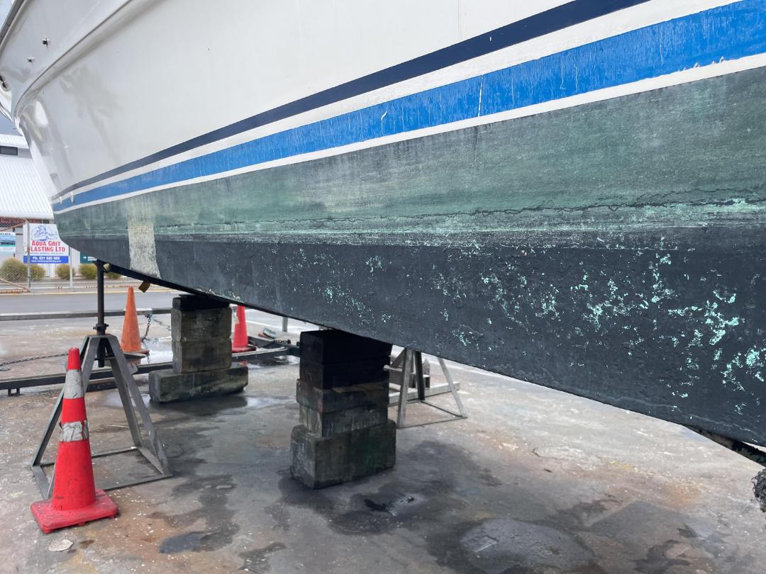 Photo '7' of 1990 Sea-Ray 330 Cabin Cruiser Photo '7' of 1990 Sea-Ray 330 Cabin Cruiser