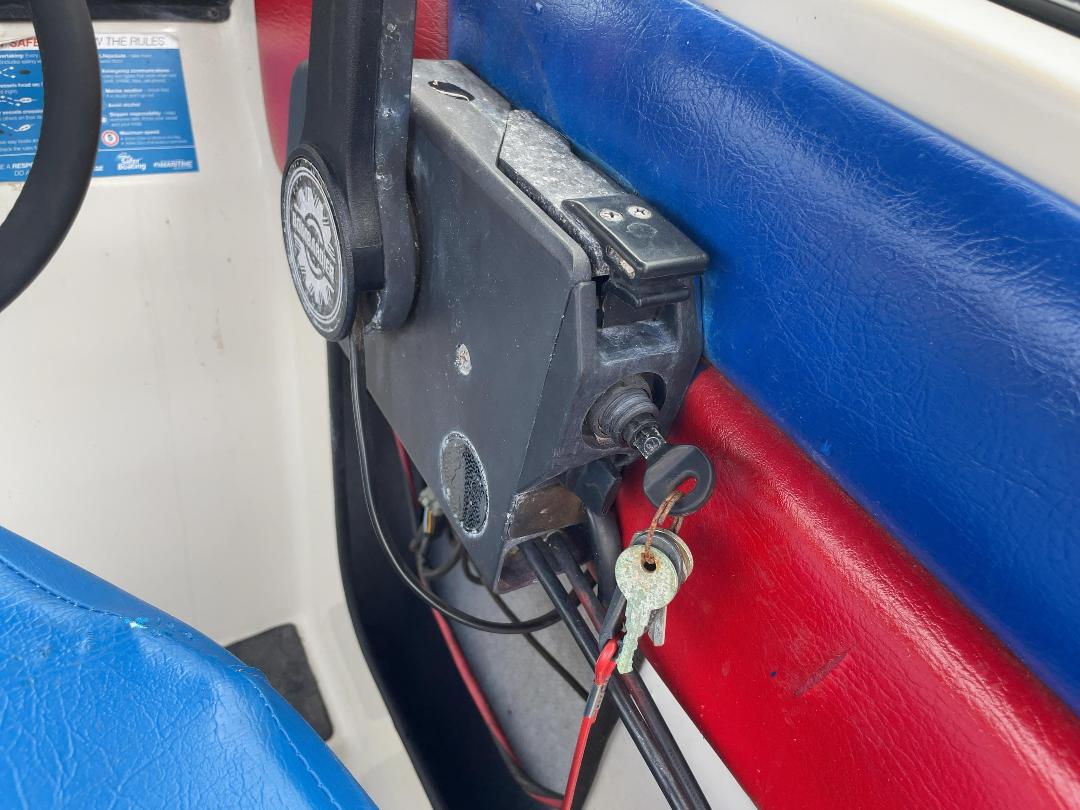 Photo '15' of 603T3 : 1988 Cresta Craft 5.3 Photo '15' of 603T3 : 1988 Cresta Craft 5.3