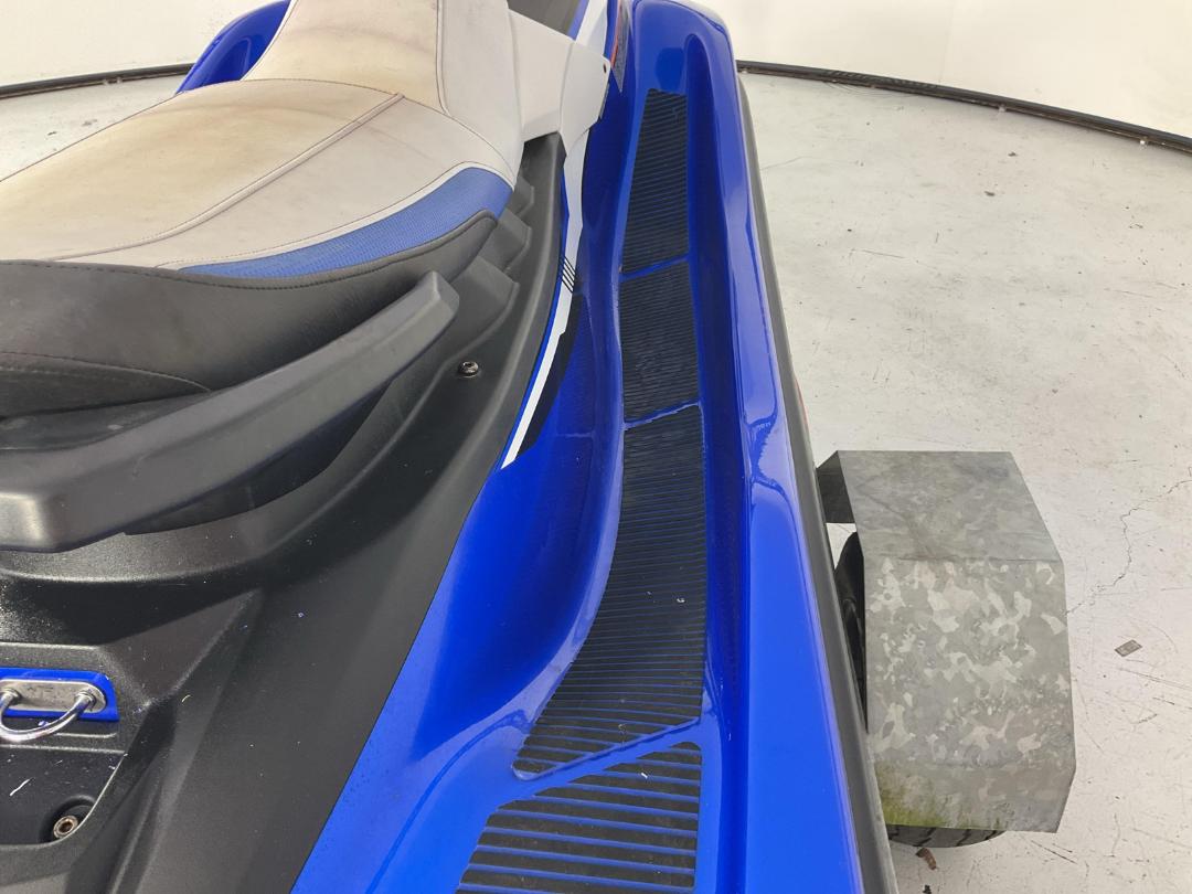 Photo '21' of 9F587 : 2018 Yamaha EX Wave runner Photo '21' of 9F587 : 2018 Yamaha EX Wave runner