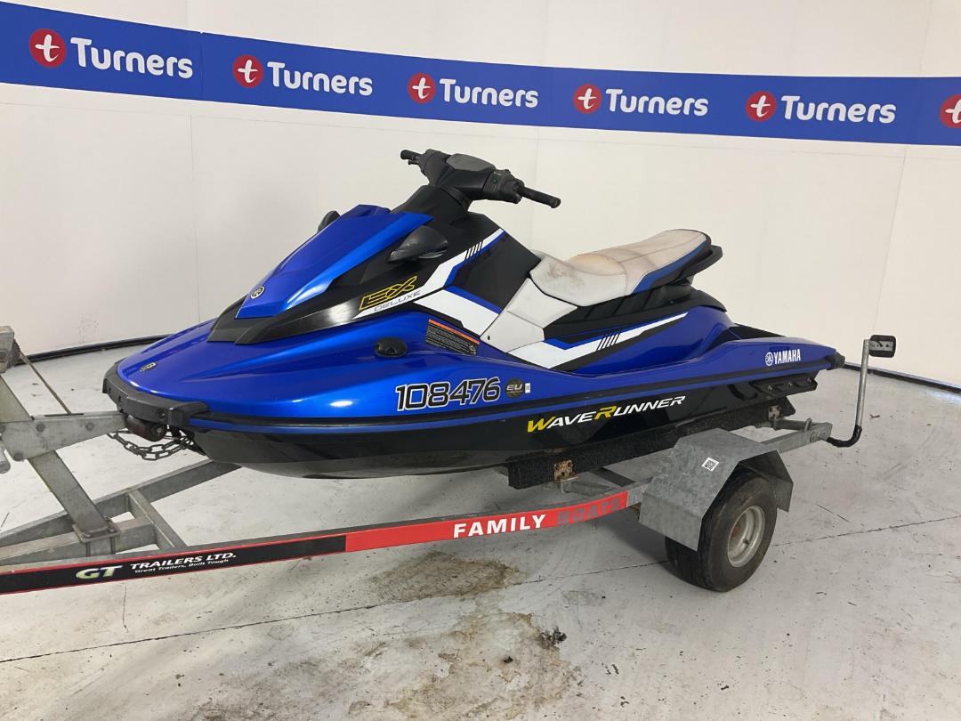 Photo '7' of 9F587 : 2018 Yamaha EX Wave runner Photo '7' of 9F587 : 2018 Yamaha EX Wave runner