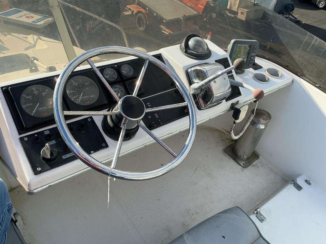 Photo '18' of LE990 : 1989 Bayliner 2556 Ciera Photo '18' of LE990 : 1989 Bayliner 2556 Ciera