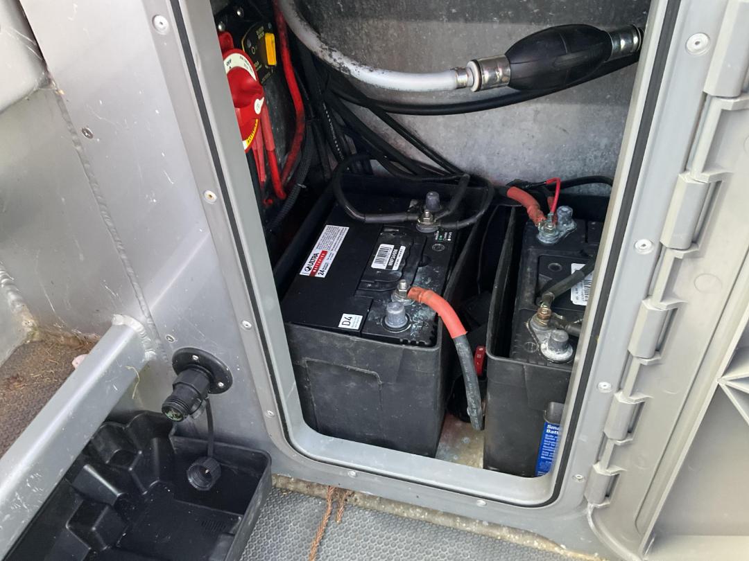 Photo '15' of 2014 1000 Profile Boats 635H with trailer