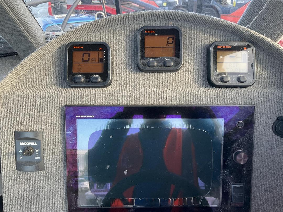 Photo '10' of 2014 1000 Profile Boats 635H with trailer