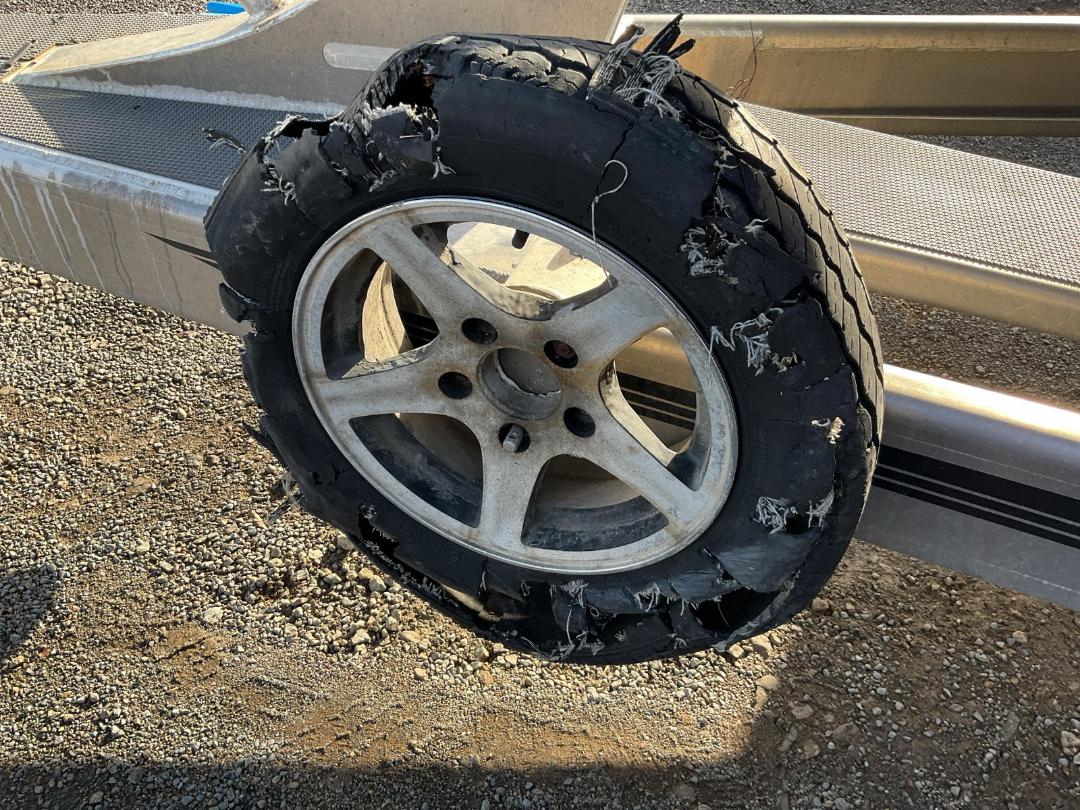 Photo '29' of 2014 1000 Profile Boats 635H with trailer