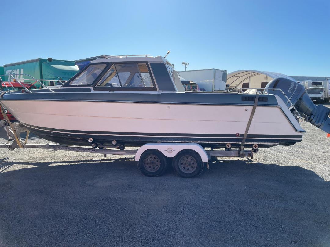 Photo '6' of F718N: Boat & Trailer Photo '6' of F718N: Boat & Trailer