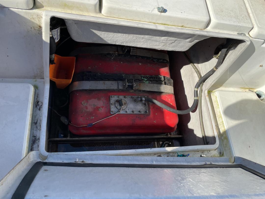 Photo '17' of F718N: Boat & Trailer Photo '17' of F718N: Boat & Trailer