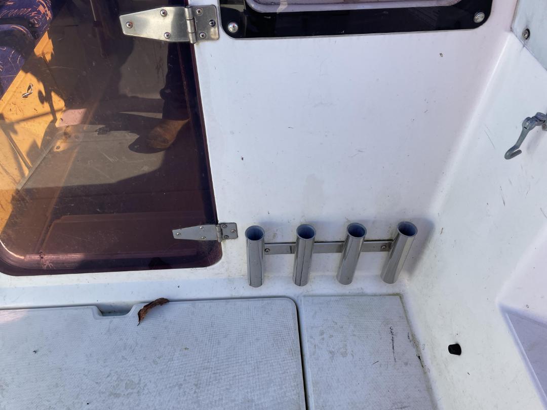 Photo '22' of F718N: Boat & Trailer Photo '22' of F718N: Boat & Trailer