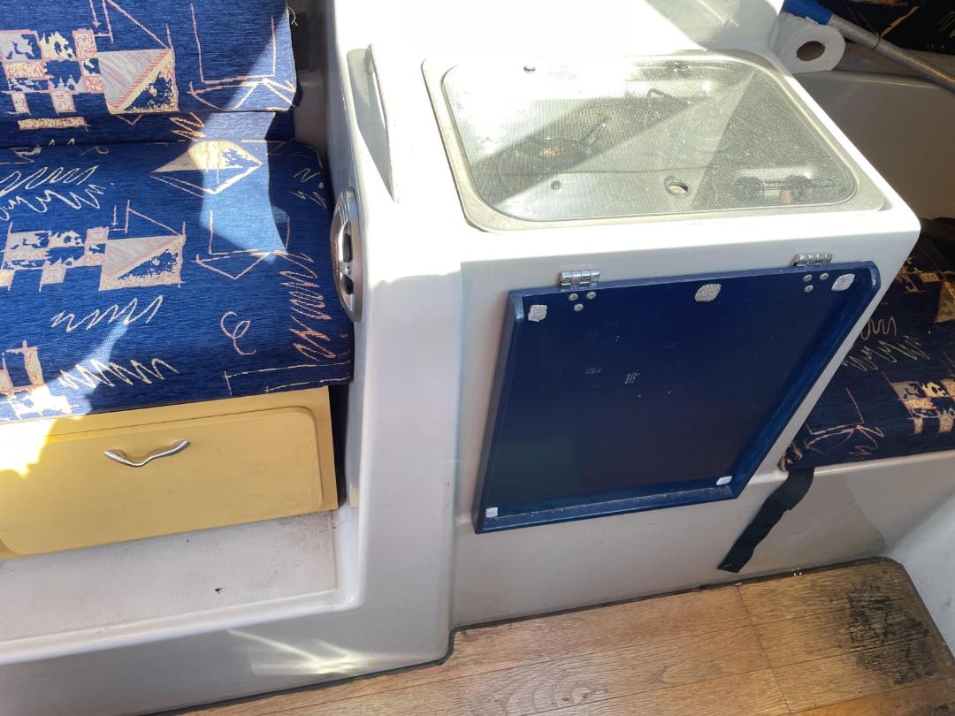 Photo '33' of F718N: Boat & Trailer Photo '33' of F718N: Boat & Trailer