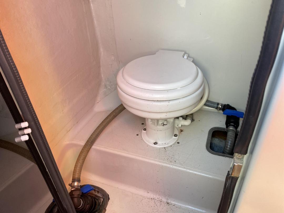 Photo '35' of F718N: Boat & Trailer Photo '35' of F718N: Boat & Trailer