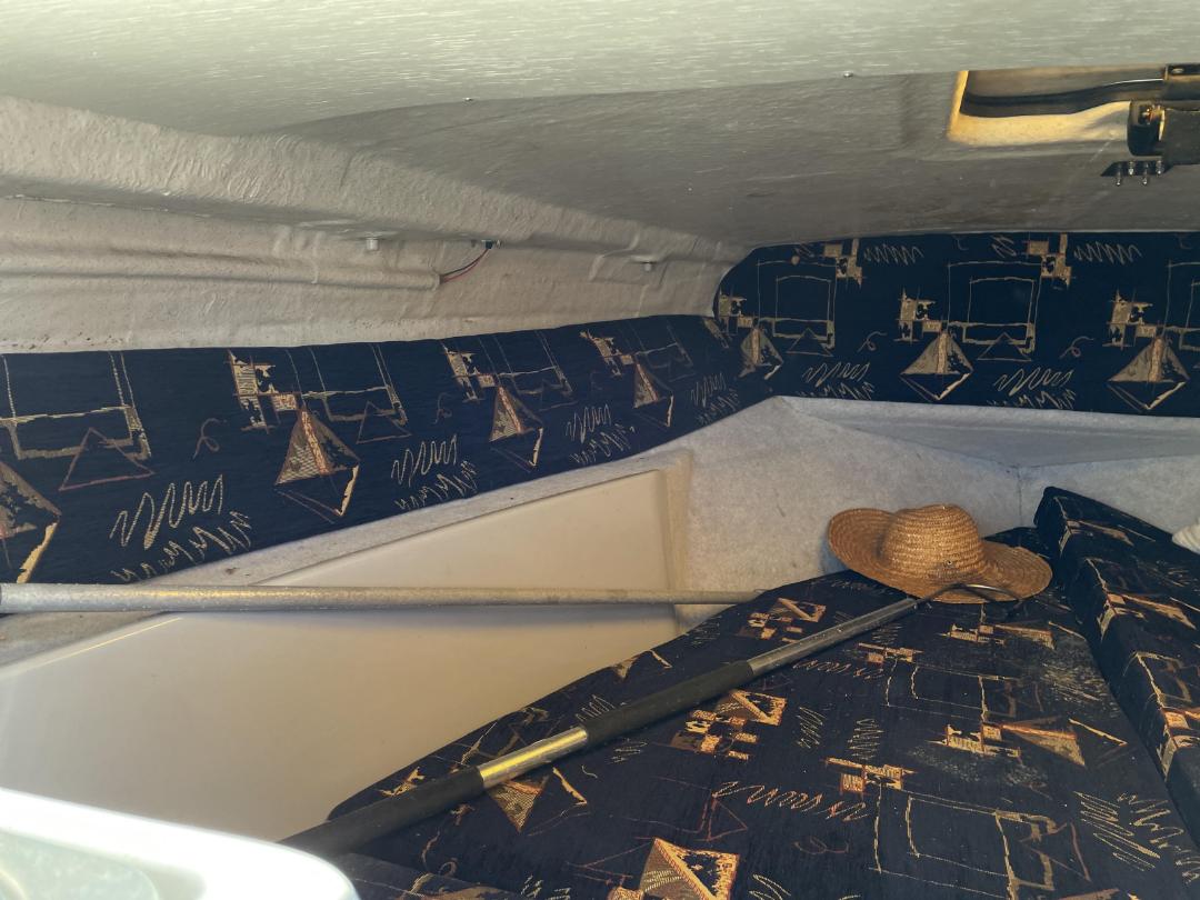 Photo '36' of F718N: Boat & Trailer Photo '36' of F718N: Boat & Trailer