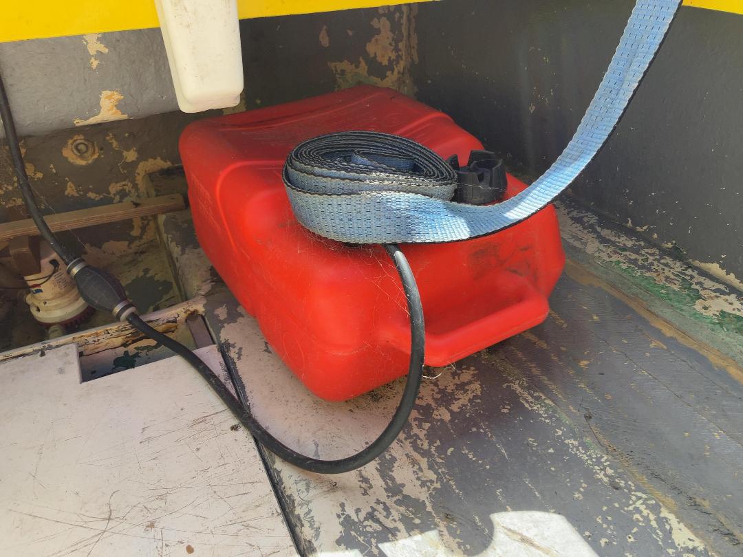 Photo '22' of 77P63 : 1986 Haines Hunter V16