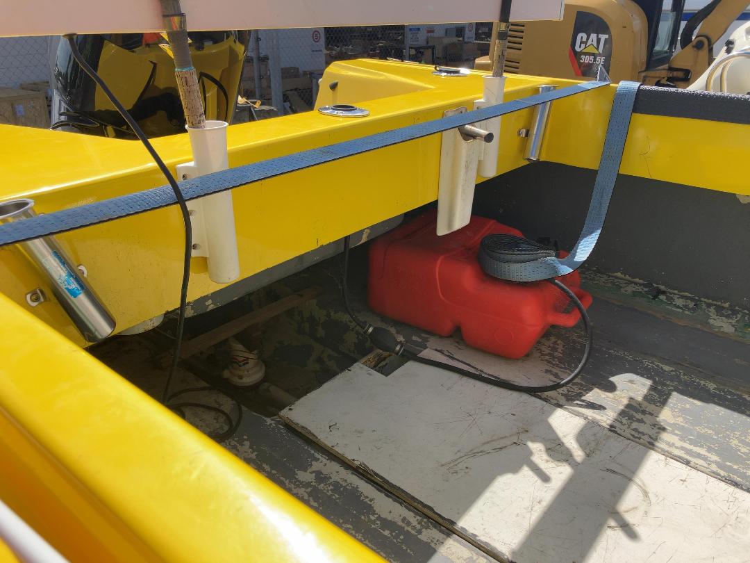 Photo '23' of 77P63 : 1986 Haines Hunter V16