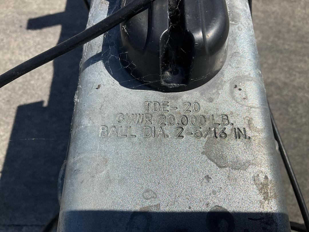 Photo '33' of 318H3 : 2003 Shark Cat 5700 Photo '33' of 318H3 : 2003 Shark Cat 5700