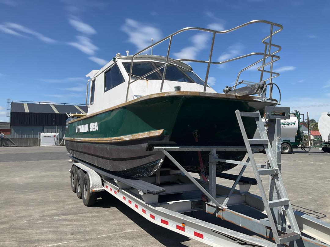 Photo '2' of 318H3 : 2003 Shark Cat 5700 Photo '2' of 318H3 : 2003 Shark Cat 5700