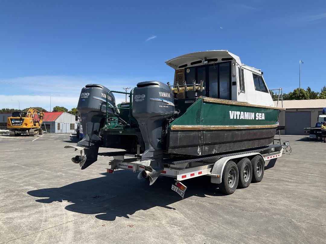 Photo '4' of 318H3 : 2003 Shark Cat 5700 Photo '4' of 318H3 : 2003 Shark Cat 5700