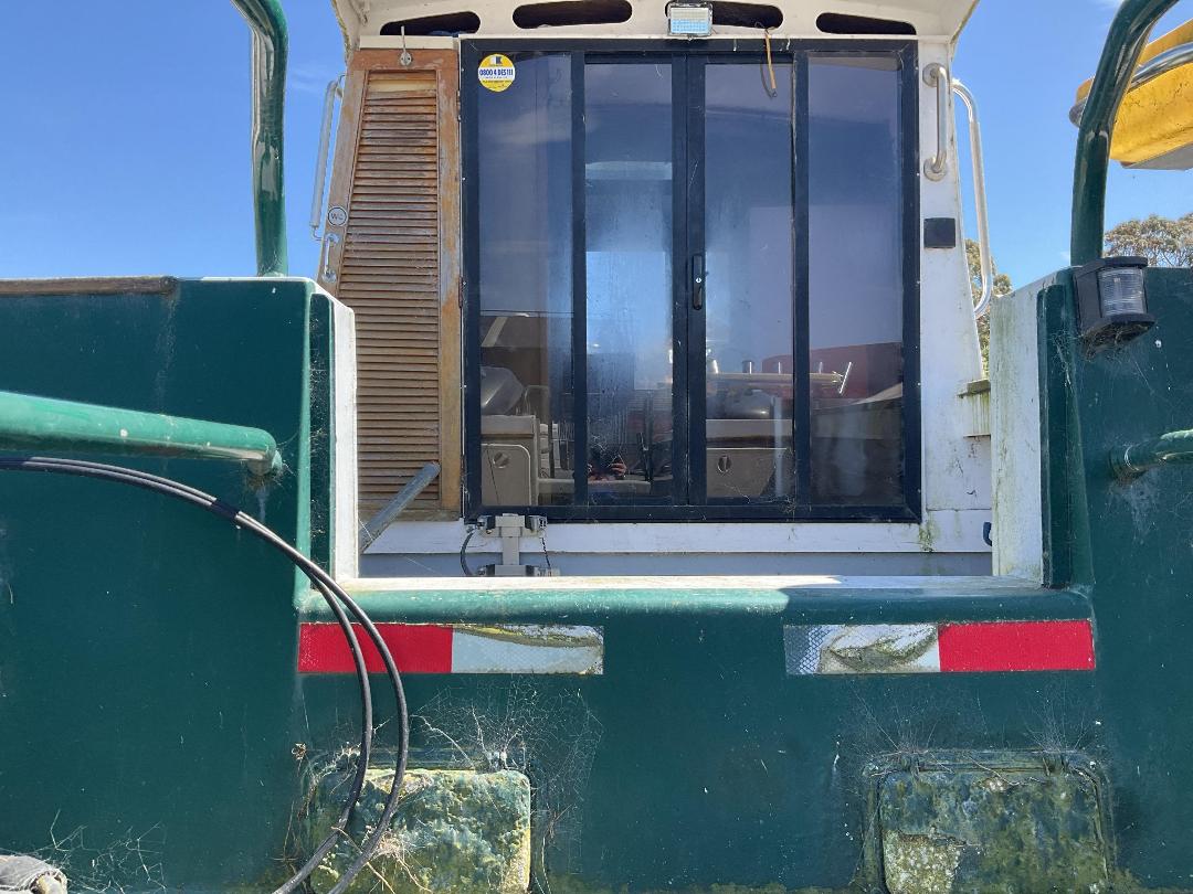 Photo '36' of 318H3 : 2003 Shark Cat 5700 Photo '36' of 318H3 : 2003 Shark Cat 5700