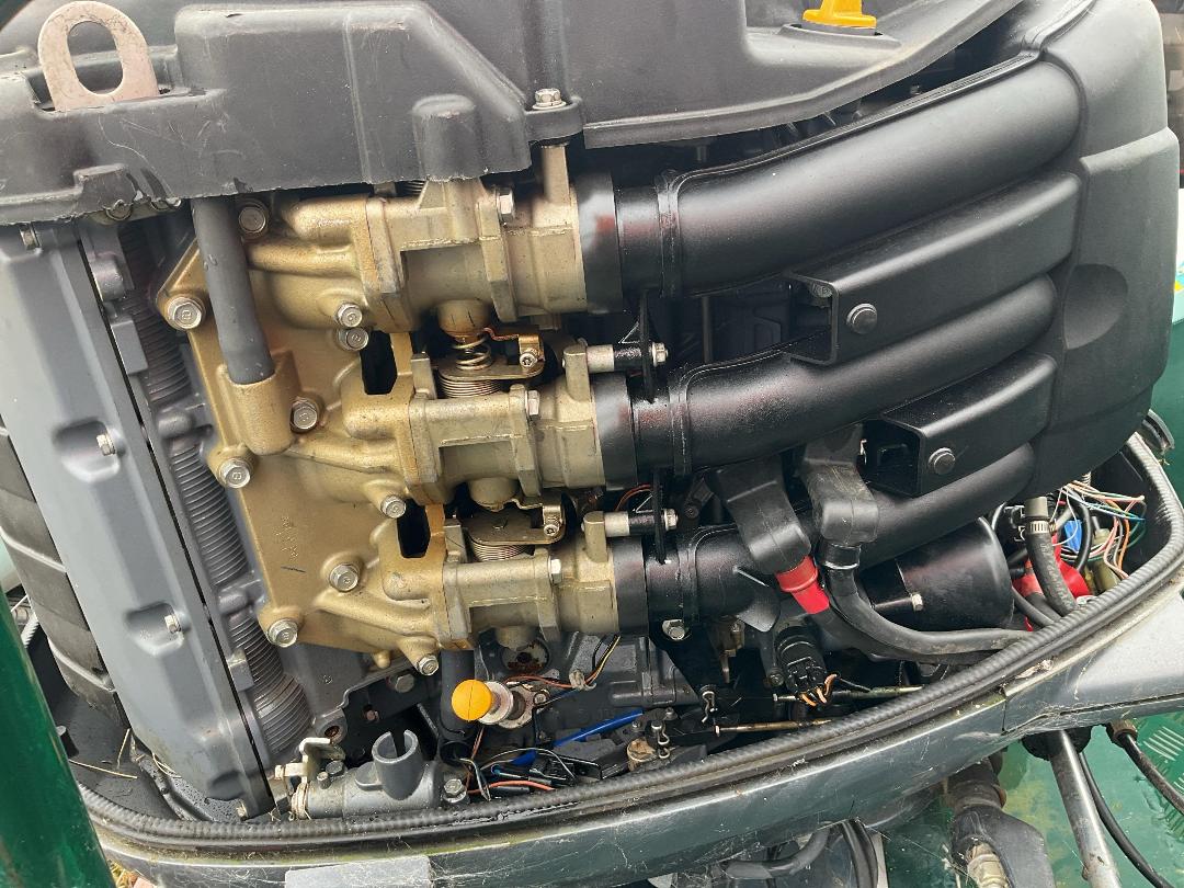 Photo '27' of 318H3 : 2003 Shark Cat 5700 Photo '27' of 318H3 : 2003 Shark Cat 5700