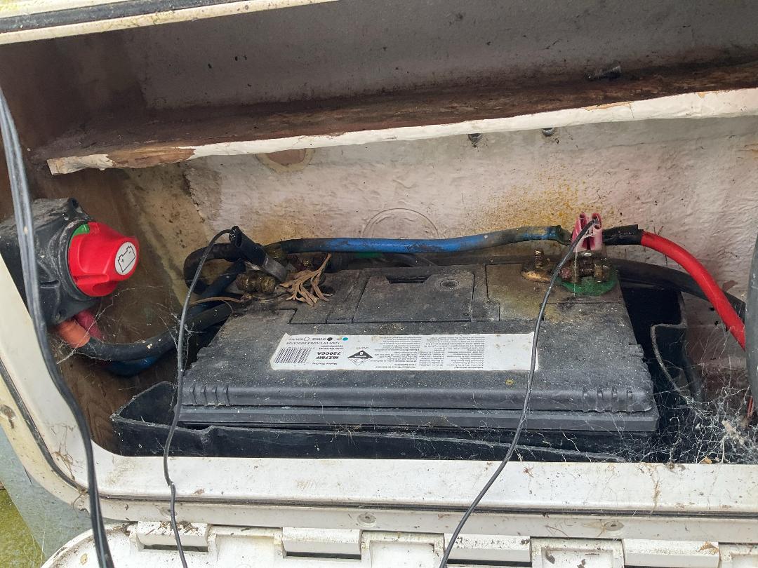 Photo '44' of 318H3 : 2003 Shark Cat 5700 Photo '44' of 318H3 : 2003 Shark Cat 5700