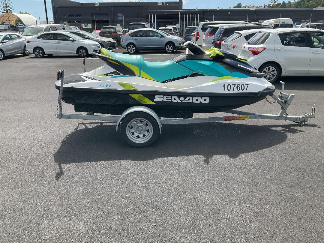 Photo '2' of 8S277 : 2018 Sea Doo GTI Photo '2' of 8S277 : 2018 Sea Doo GTI