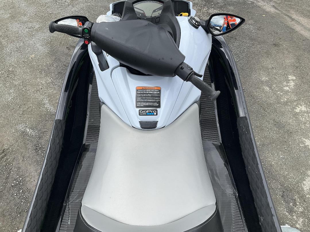 Photo '21' of 175E4 : 2014 Kawasaki Ultra LX Jetski