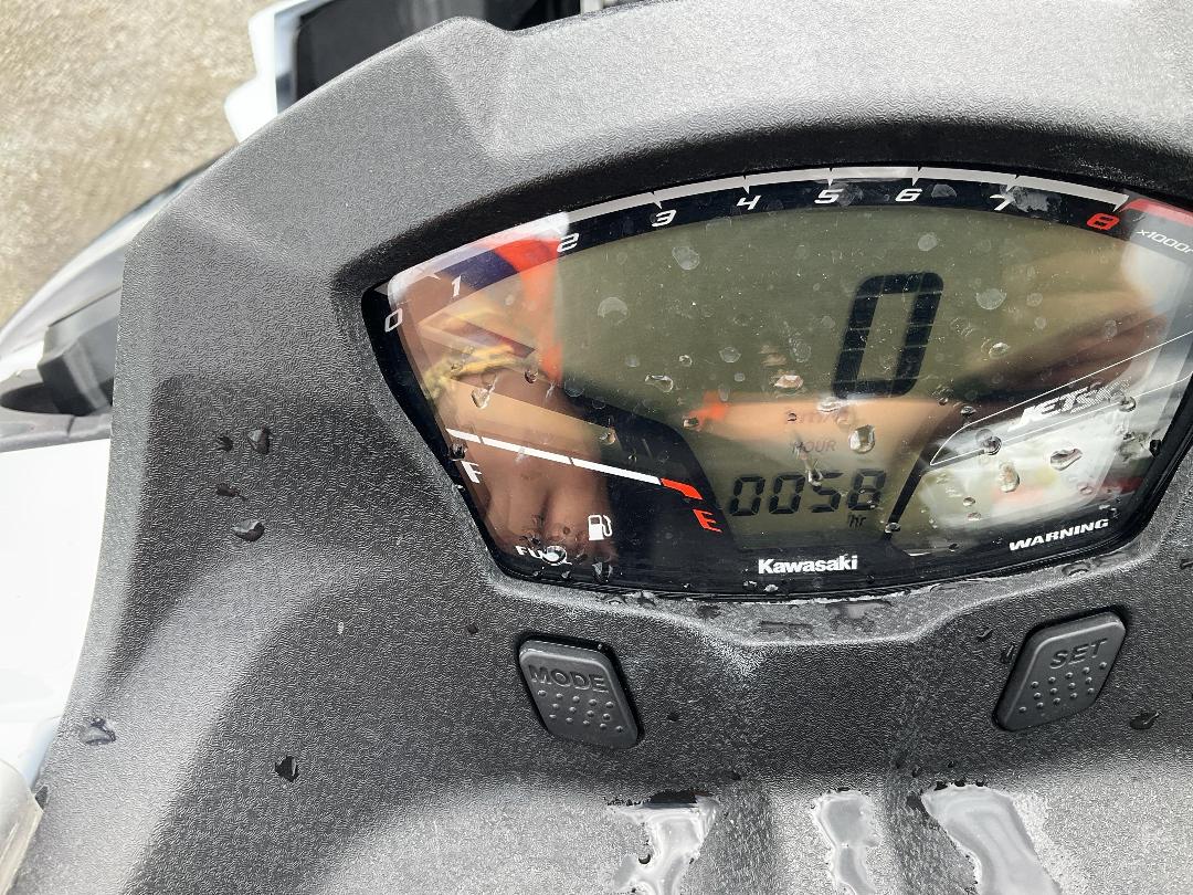 Photo '28' of 175E4 : 2014 Kawasaki Ultra LX Jetski