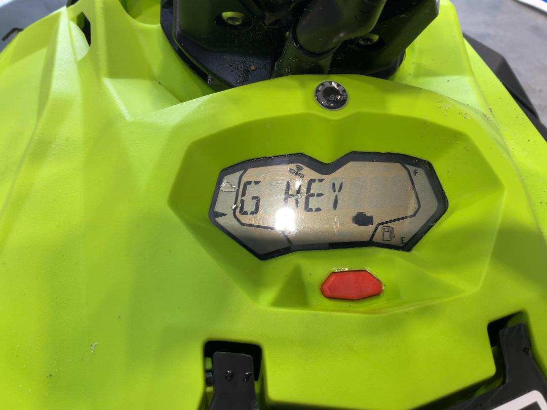 Photo '8' of 2023 Sea-Doo Spark TRIXX 90