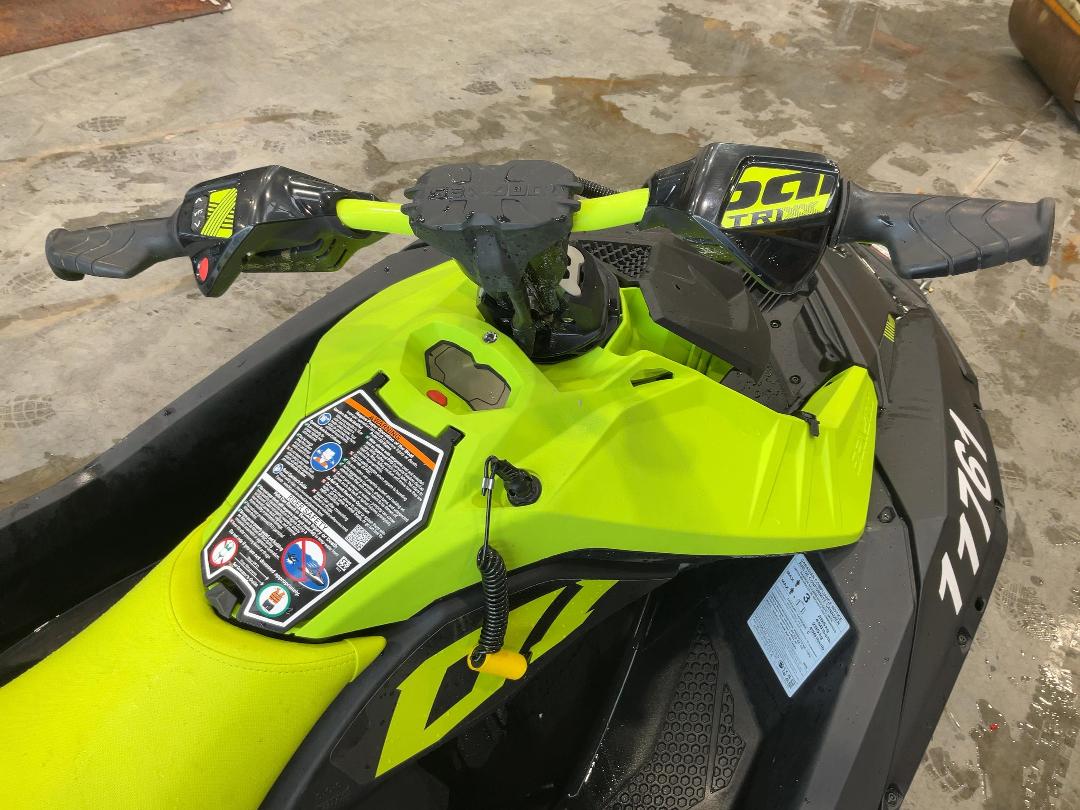 Photo '13' of 2023 Sea-Doo Spark TRIXX 90