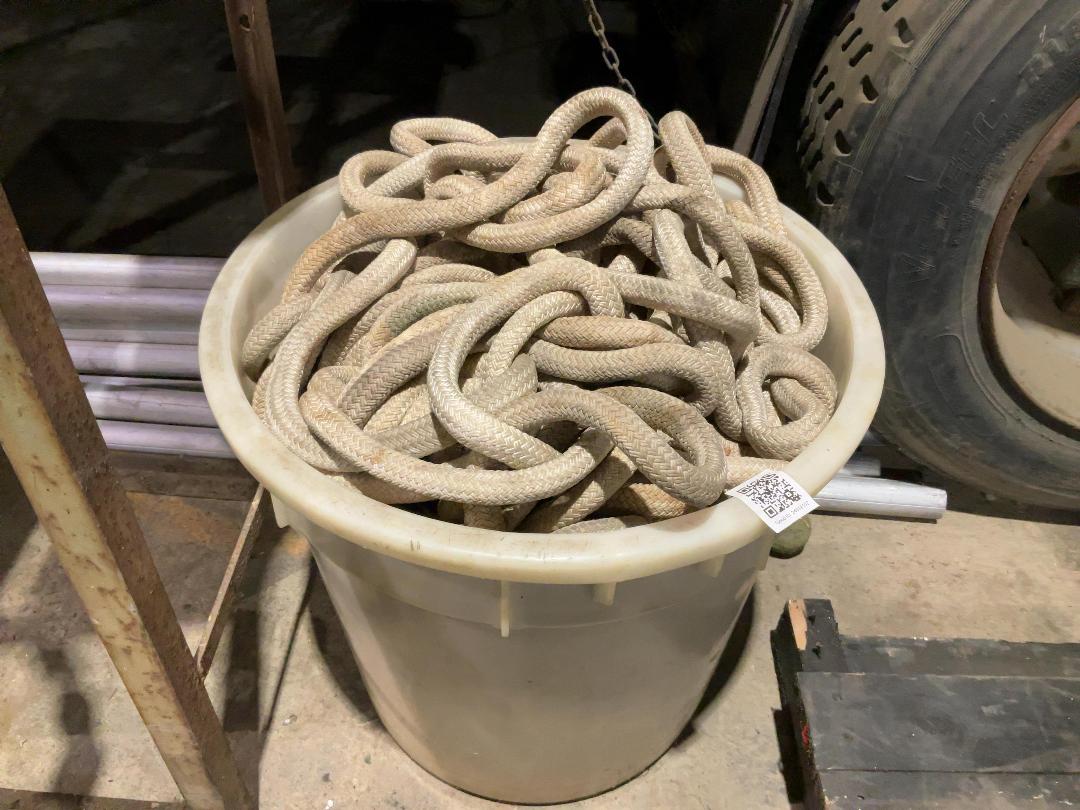 Photo '3' of Large Tub of Marine and standard Rope Photo '3' of Large Tub of Marine and standard Rope