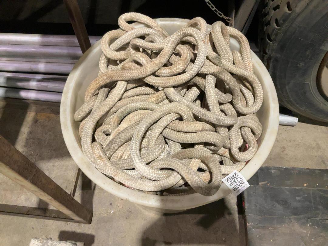 Photo '4' of Large Tub of Marine and standard Rope Photo '4' of Large Tub of Marine and standard Rope