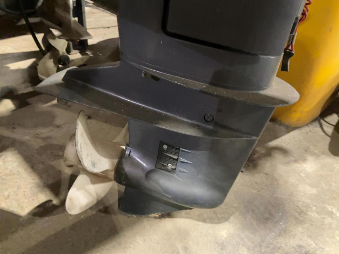 Photo '3' of Yamaha 25 Boat Motor