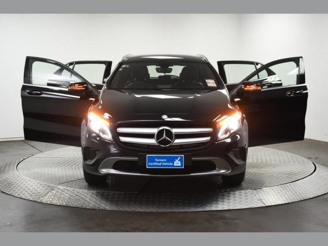 Photo '4' of Mercedes-Benz GLA200 Photo '4' of Mercedes-Benz GLA200