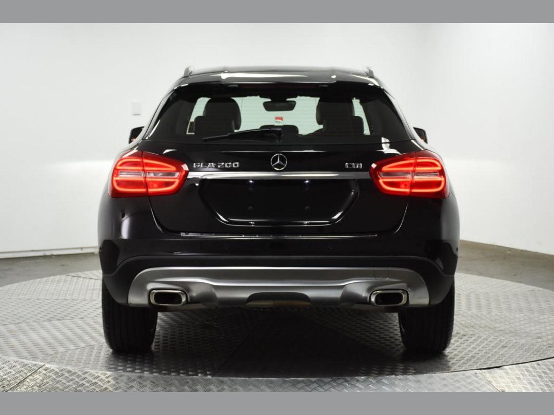 Photo '8' of Mercedes-Benz GLA200 Photo '8' of Mercedes-Benz GLA200