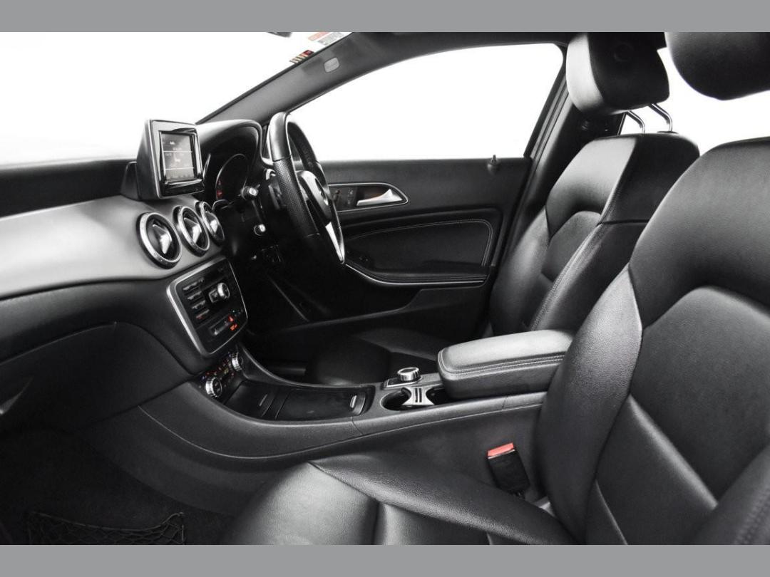 Photo '10' of Mercedes-Benz GLA200 Photo '10' of Mercedes-Benz GLA200