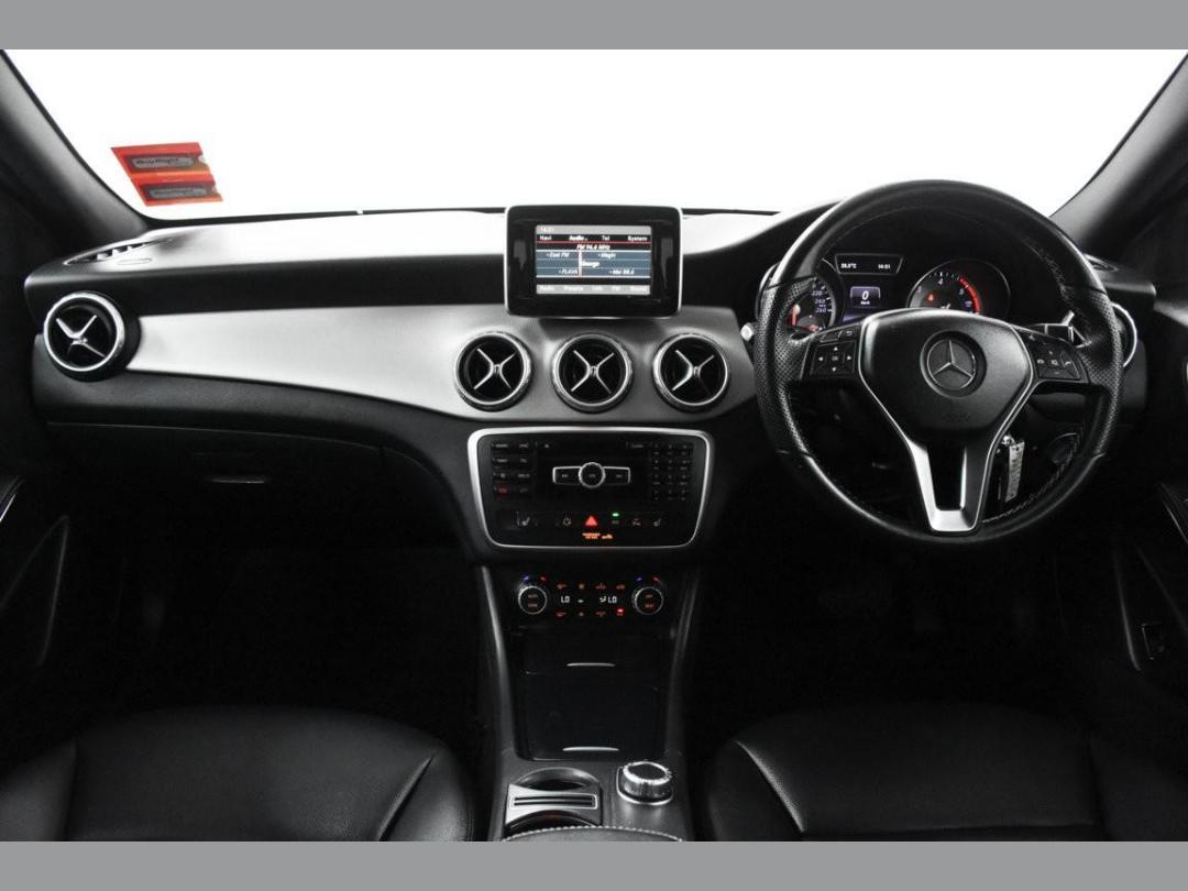 Photo '12' of Mercedes-Benz GLA200 Photo '12' of Mercedes-Benz GLA200