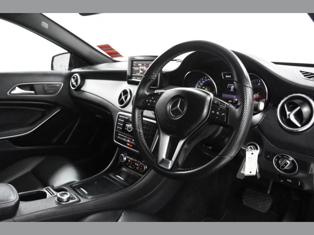 Photo '13' of Mercedes-Benz GLA200 Photo '13' of Mercedes-Benz GLA200