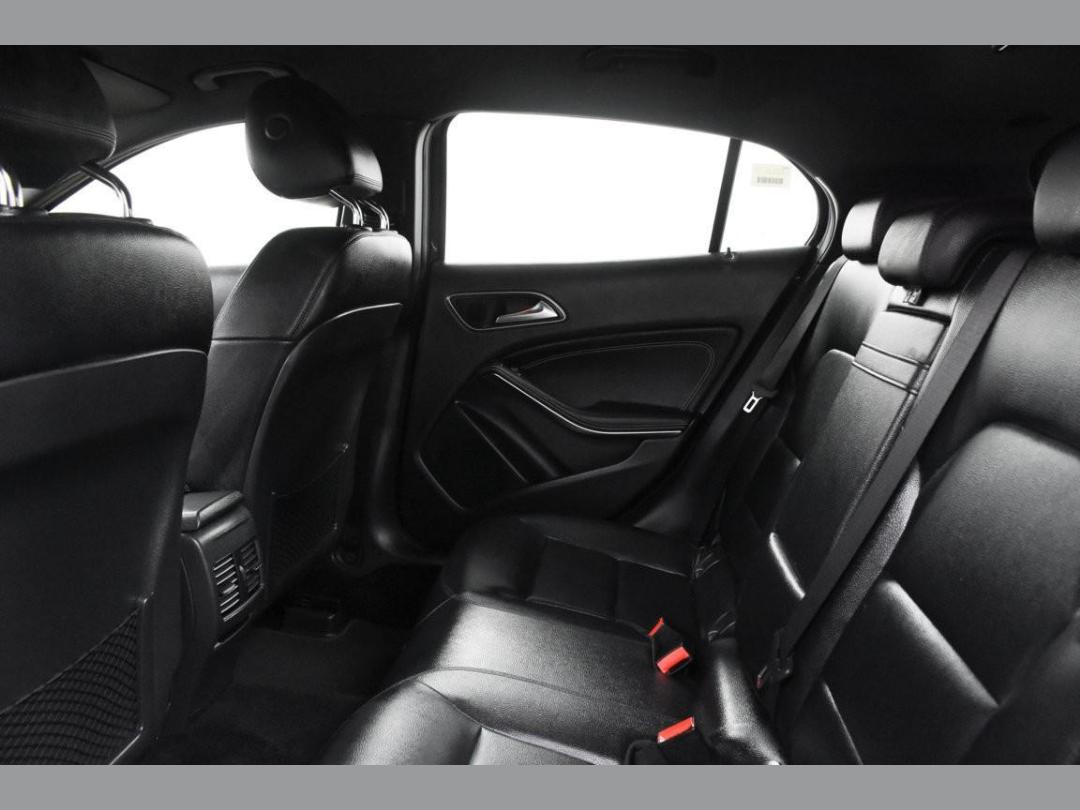 Photo '18' of Mercedes-Benz GLA200 Photo '18' of Mercedes-Benz GLA200