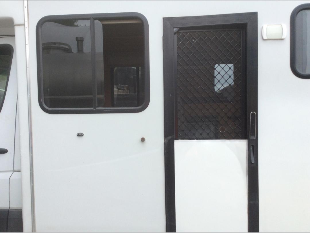 Photo '17' of Mercedes-Benz Sprinter CAMPER 516 CDI 4325L Motorhome Photo '17' of Mercedes-Benz Sprinter CAMPER 516 CDI 4325L Motorhome
