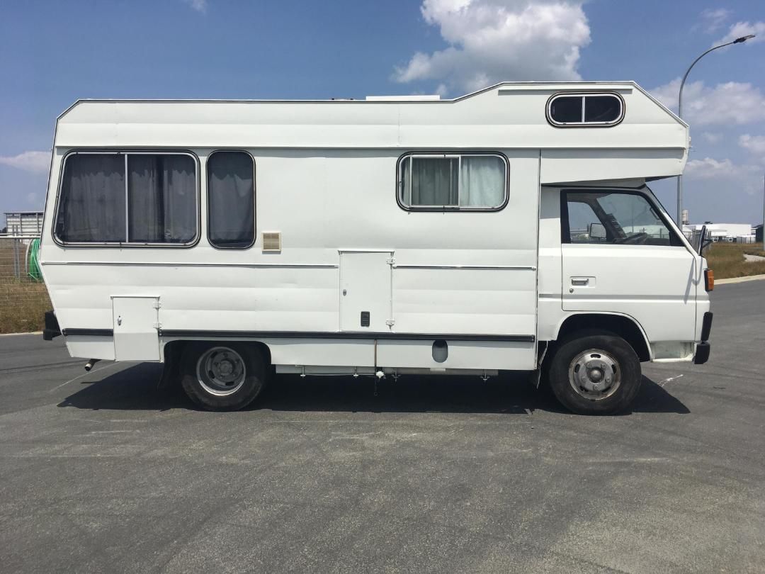 Photo '34' of Mitsubishi Canter Motorhome Photo '34' of Mitsubishi Canter Motorhome