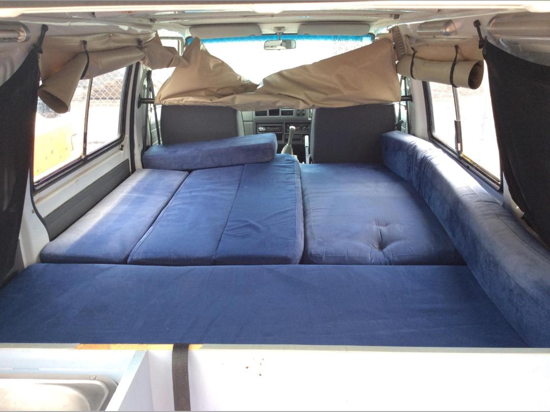 Photo '16' of Mitsubishi Express 2.4 EFI Motorhome Photo '16' of Mitsubishi Express 2.4 EFI Motorhome