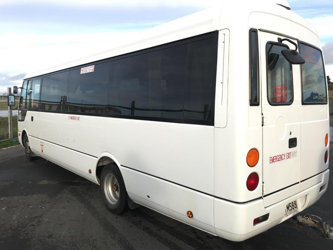 Photo '7' of MITSUBISHI FUSO ROSA LWB CUSTOM AUTO Bus Photo '7' of MITSUBISHI FUSO ROSA LWB CUSTOM AUTO Bus