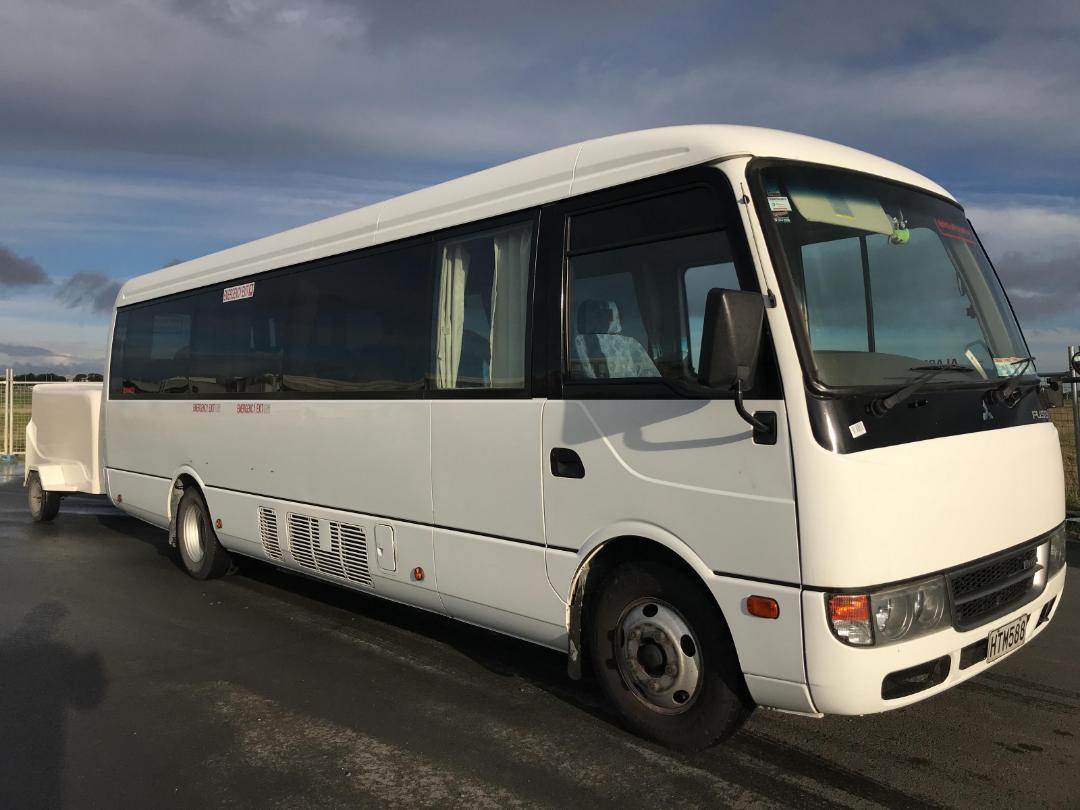Photo '2' of MITSUBISHI FUSO ROSA LWB CUSTOM AUTO Bus Photo '2' of MITSUBISHI FUSO ROSA LWB CUSTOM AUTO Bus