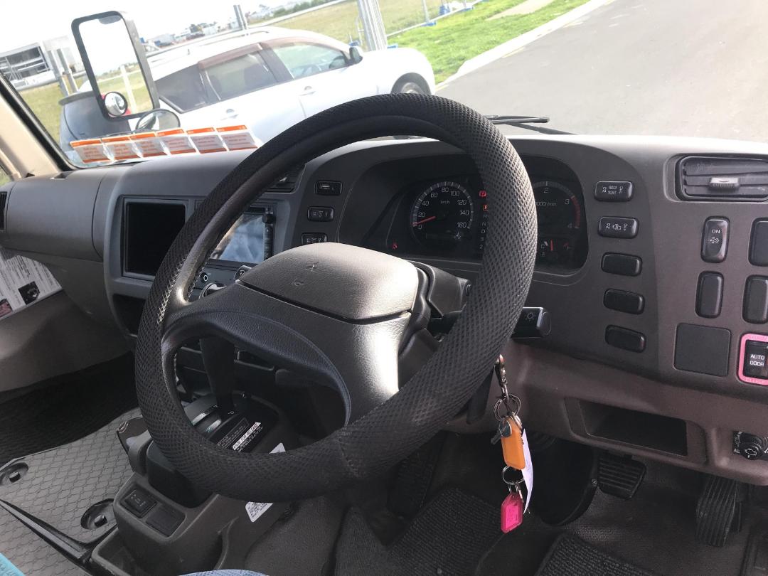 Photo '16' of MITSUBISHI FUSO ROSA LWB CUSTOM AUTO Bus Photo '16' of MITSUBISHI FUSO ROSA LWB CUSTOM AUTO Bus