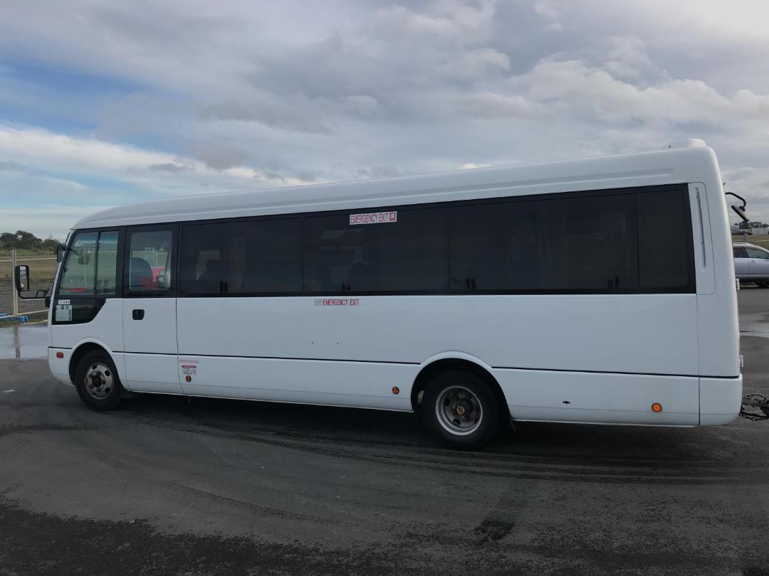 Photo '10' of MITSUBISHI FUSO ROSA LWB CUSTOM AUTO Bus Photo '10' of MITSUBISHI FUSO ROSA LWB CUSTOM AUTO Bus