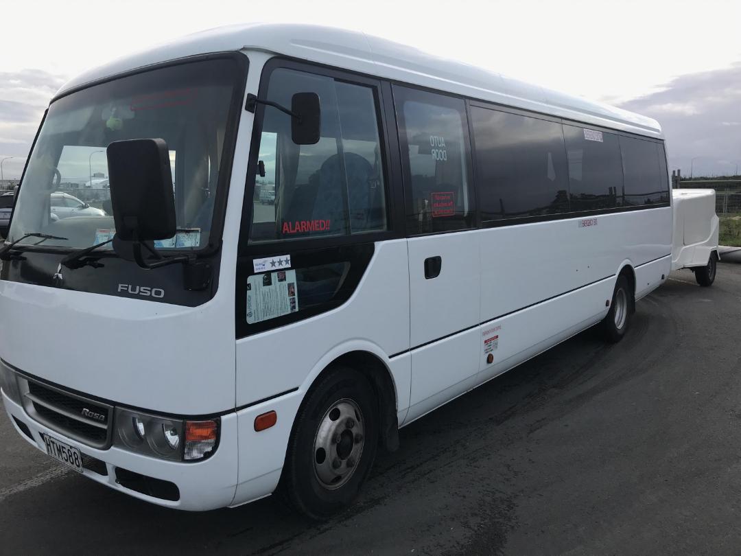 Photo '11' of MITSUBISHI FUSO ROSA LWB CUSTOM AUTO Bus Photo '11' of MITSUBISHI FUSO ROSA LWB CUSTOM AUTO Bus