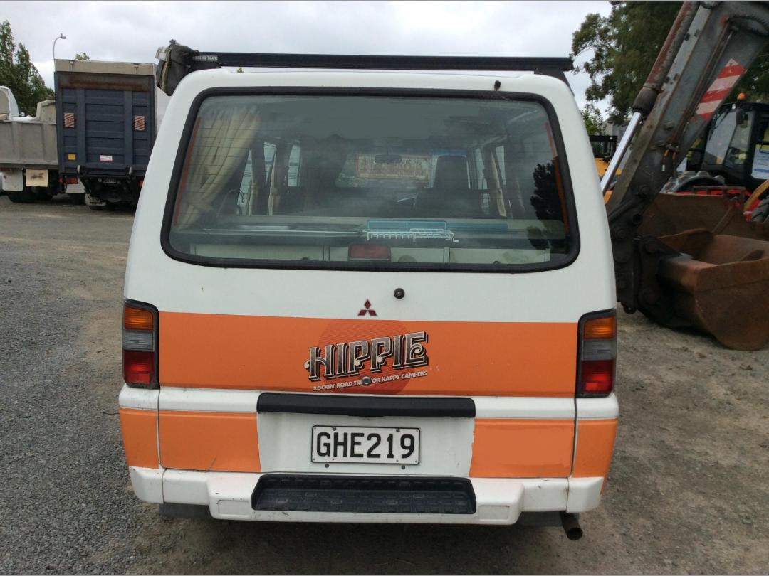 Photo '5' of Mitsubishi L300 2.4P SWB 4 DOOR Motorhome Photo '5' of Mitsubishi L300 2.4P SWB 4 DOOR Motorhome