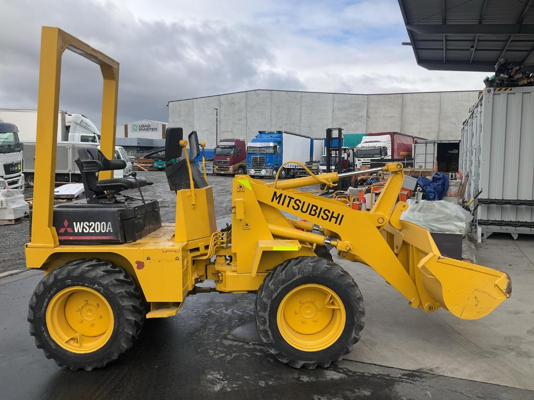 Photo '4' of Mitsubishi Loader WS200A Wheel Loader Photo '4' of Mitsubishi Loader WS200A Wheel Loader